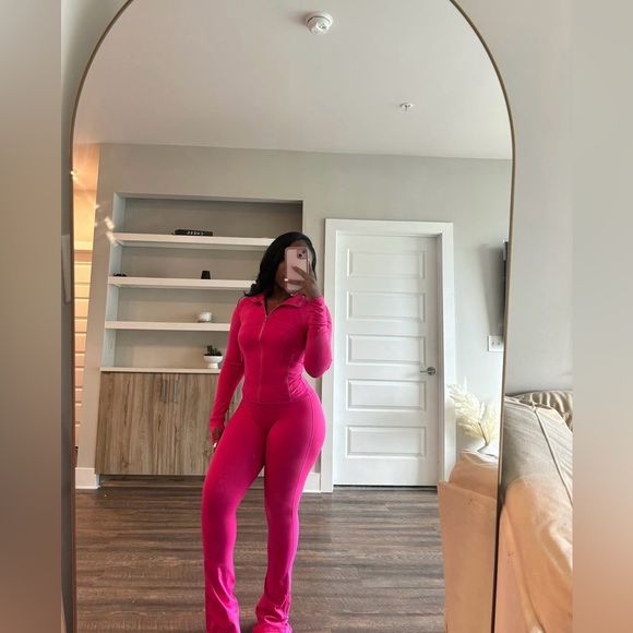 2 Piece Set - Picture 2 of 3